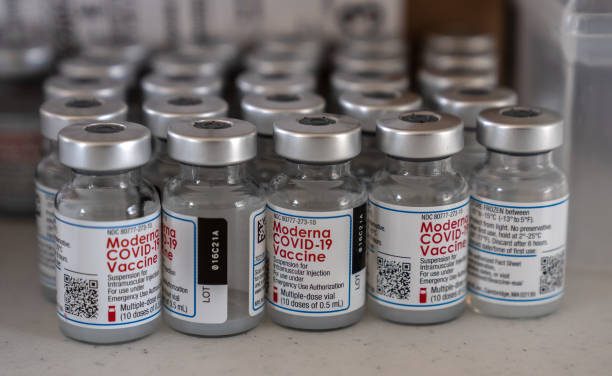 1.6 million doses of the Moderna vaccine suspended, contamination concerns, investigation underway